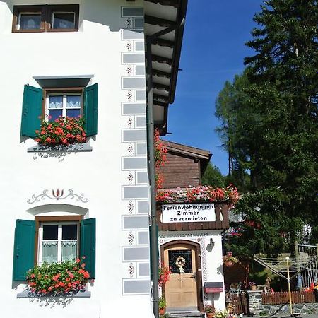 Pension Hof Zur Stilli Davos Exterior photo